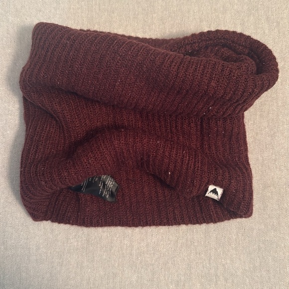 Burton Neck Gaiter - Picture 3 of 4